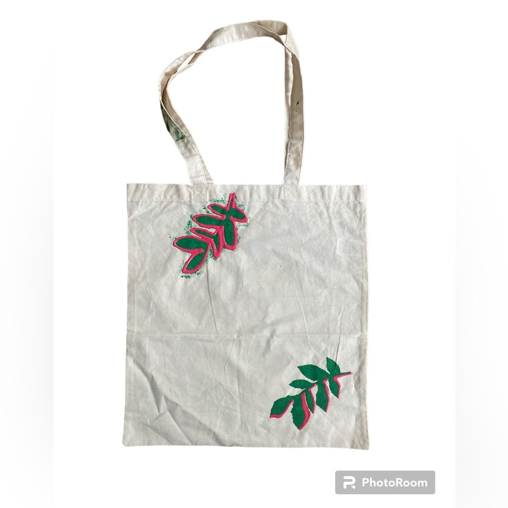 Leaf print tote